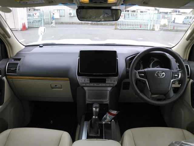 Toyota LAND CRUISER PRADO 2023 8015645-8