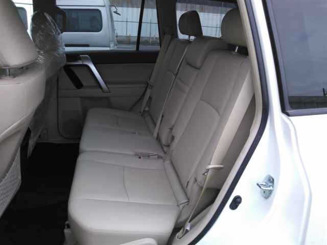 Toyota LAND CRUISER PRADO 2023 8015645-9