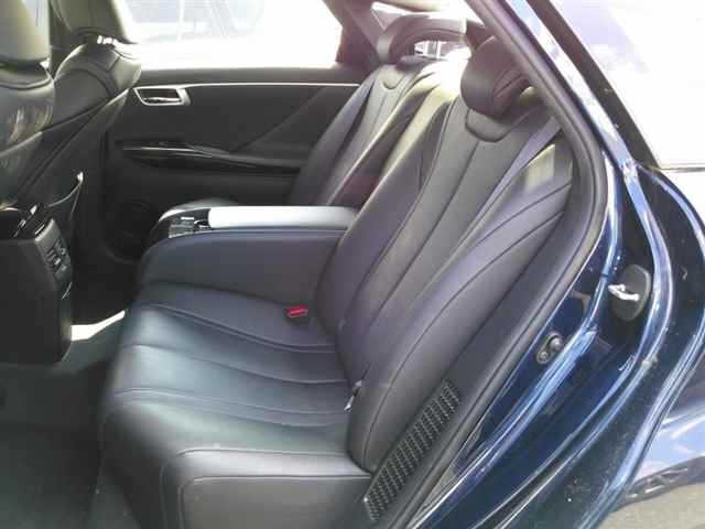 Toyota Mirai 2017 8014648-9