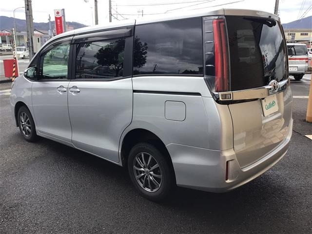 Toyota NOAH 2019 8006943-13