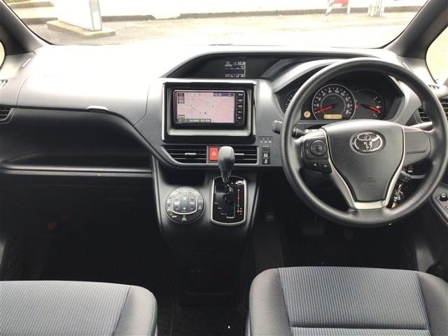 Toyota NOAH 2019 8006943-14