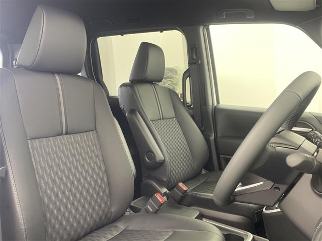 Toyota NOAH 2025 8009030-4