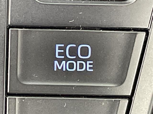 Toyota NOAH 2022 8009389-1