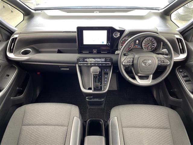 Toyota NOAH 2022 8009389-11