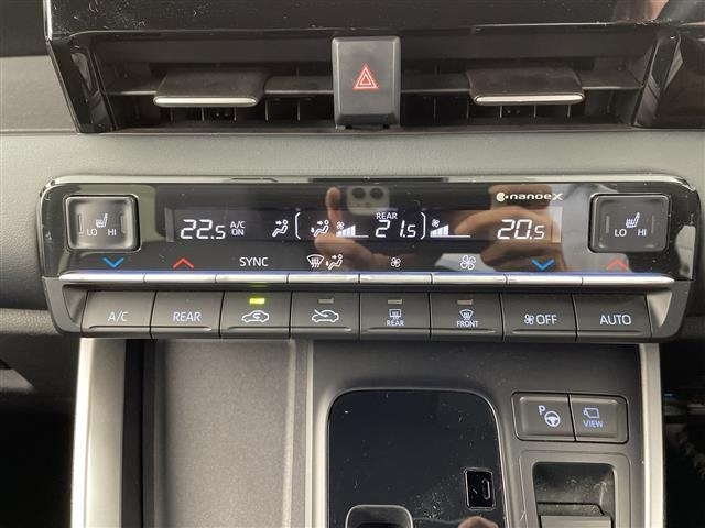 Toyota NOAH 2022 8009389-13