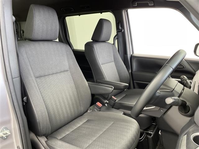 Toyota NOAH 2022 8009389-21