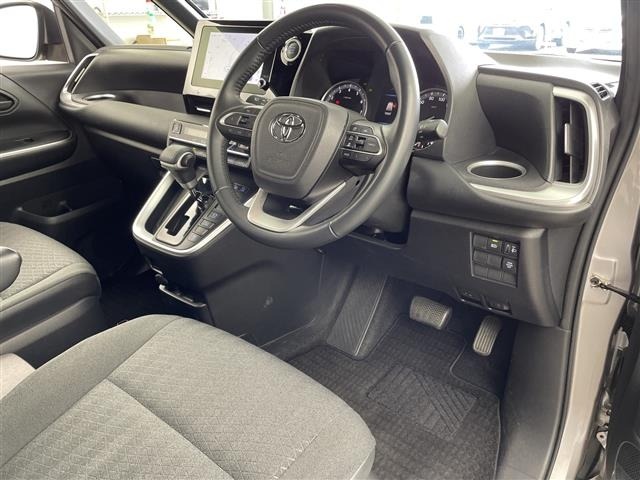 Toyota NOAH 2022 8009389-23