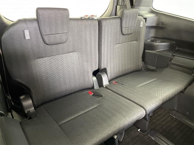 Toyota NOAH 2022 8009389-6