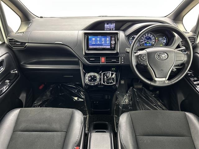 Toyota NOAH 2018 8009516-15