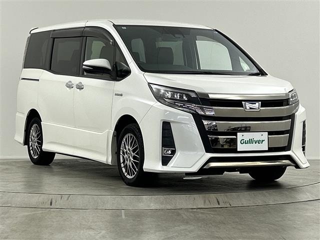 Toyota NOAH 2018 8009516-2