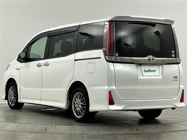 Toyota NOAH 2018 8009516-22