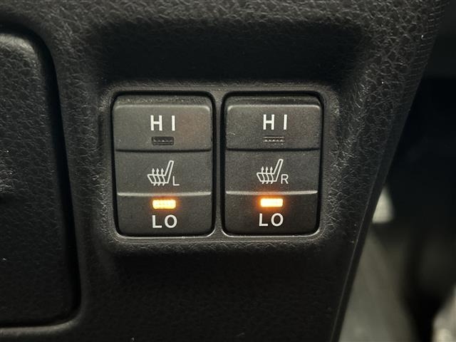 Toyota NOAH 2018 8009516-3