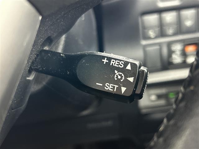 Toyota NOAH 2018 8009516-7