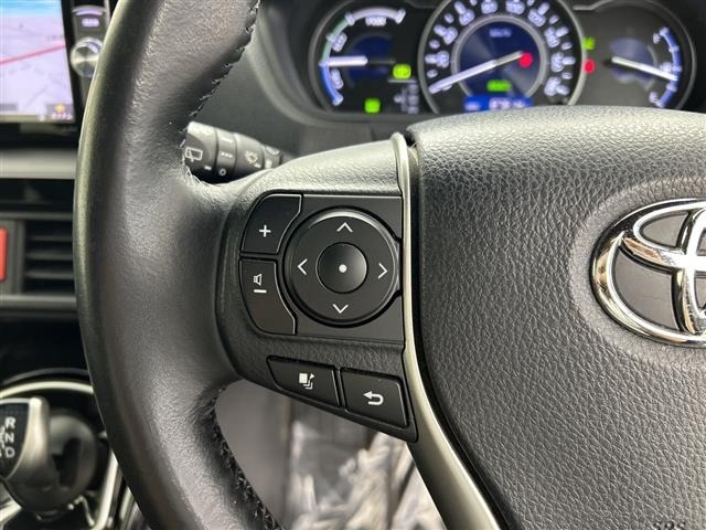 Toyota NOAH 2018 8009516-9