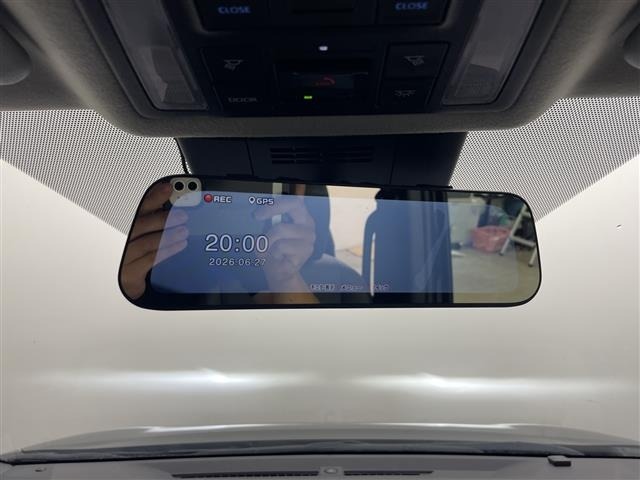 Toyota NOAH 2022 8009881-10