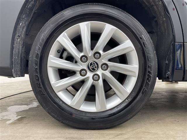 Toyota NOAH 2022 8009881-13