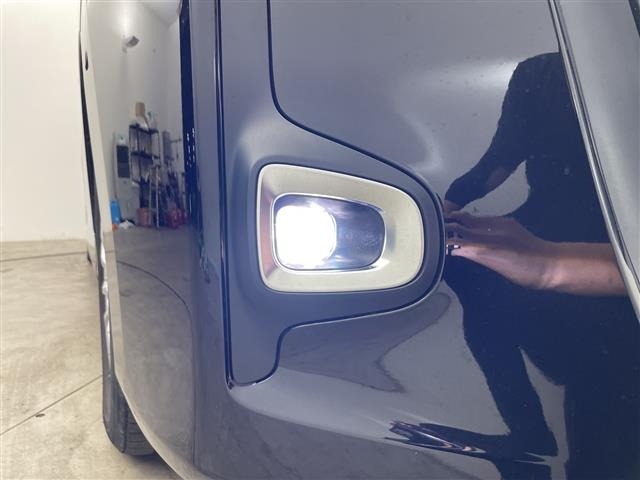 Toyota NOAH 2022 8009881-14