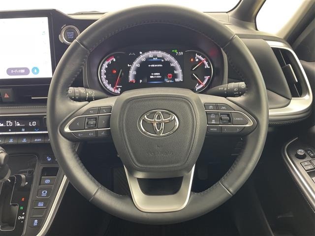 Toyota NOAH 2022 8009881-3