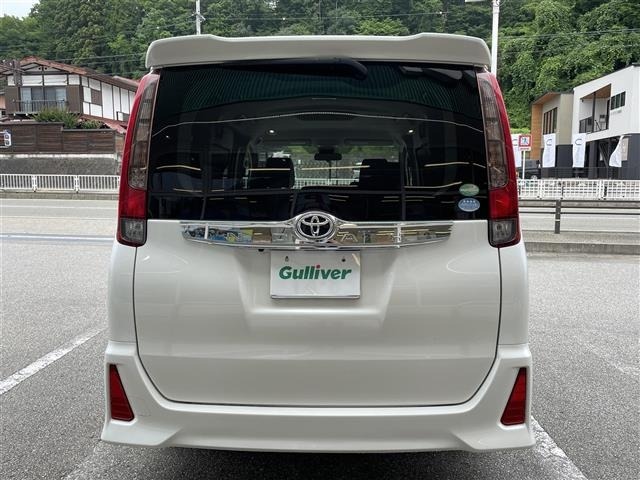 Toyota NOAH 2016 8009929-18