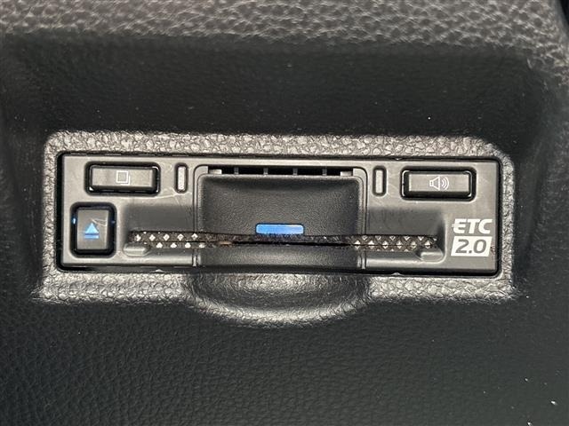 Toyota NOAH 2022 8009983-10