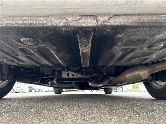 Toyota NOAH 2022 8009983-13