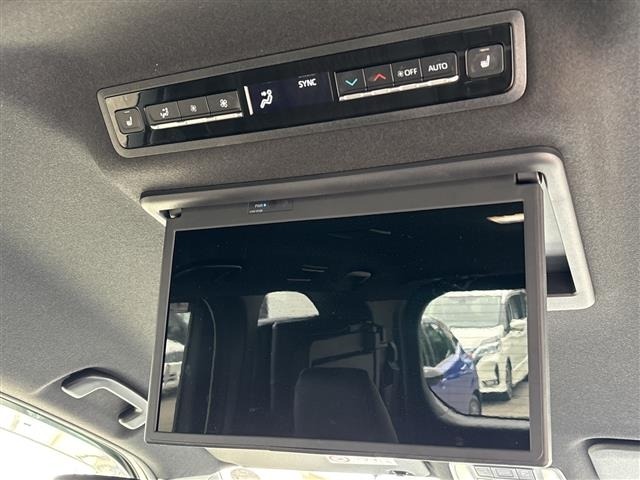 Toyota NOAH 2022 8009983-16