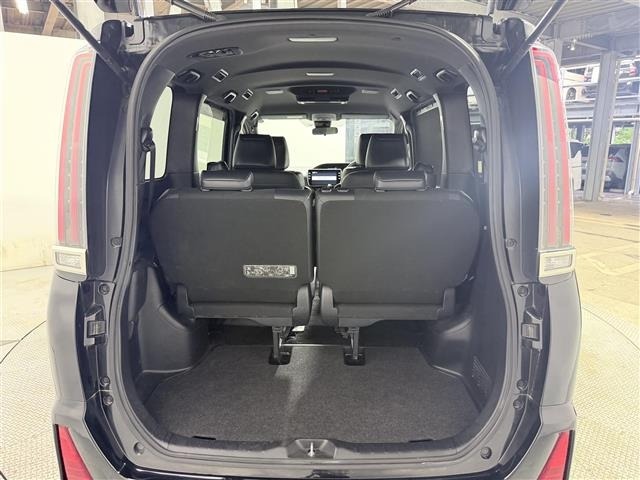 Toyota NOAH 2018 8010017-12