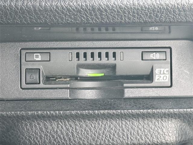 Toyota NOAH 2018 8010017-2