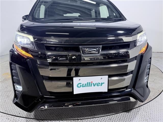 Toyota NOAH 2018 8010017-4