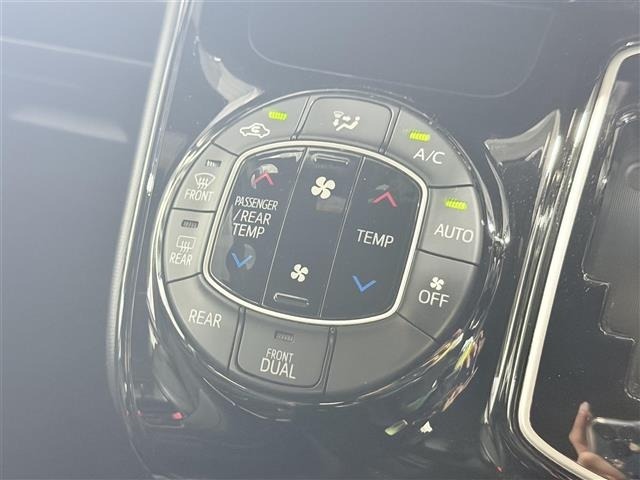Toyota NOAH 2018 8010017-6