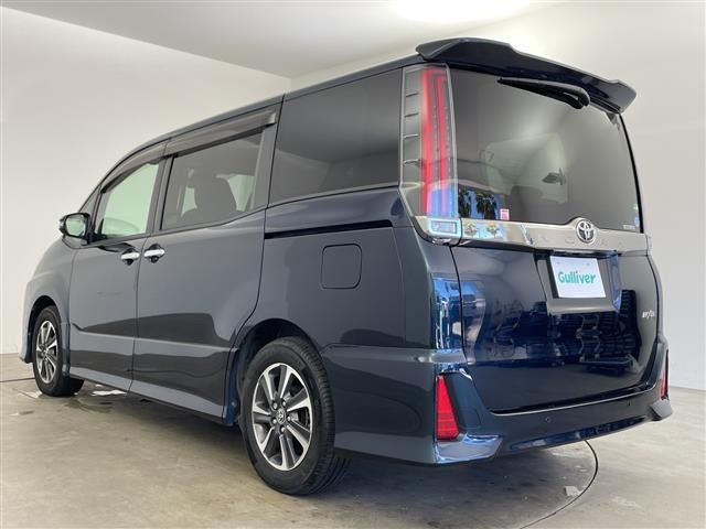 Toyota NOAH 2019 8010075-13