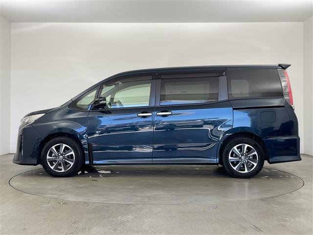 Toyota NOAH 2019 8010075-19