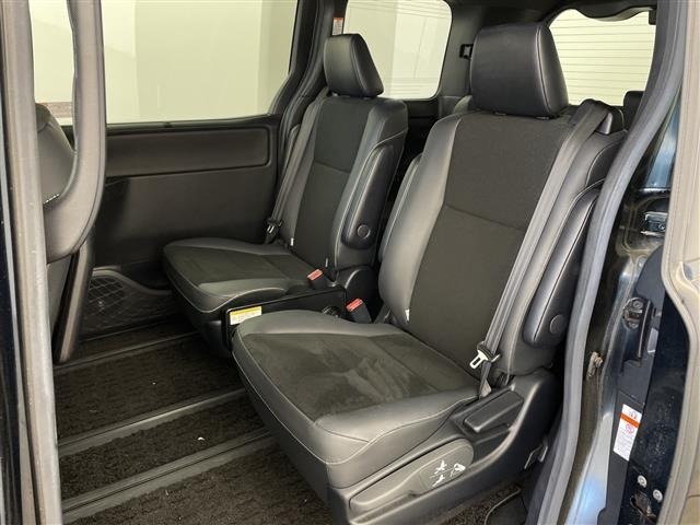 Toyota NOAH 2019 8010075-22