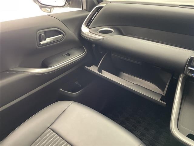Toyota NOAH 2023 8010077-22