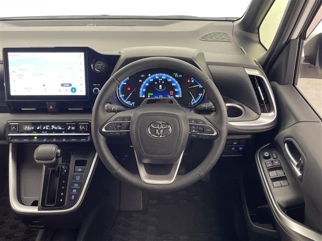 Toyota NOAH 2023 8010077-9