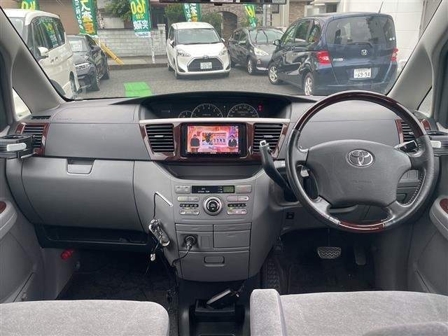 Toyota NOAH 2005 8010085-1
