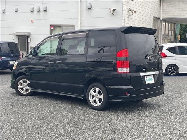 Toyota NOAH 2005 8010085-2
