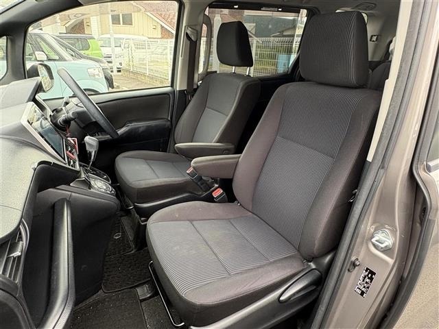 Toyota NOAH 2019 8010088-10