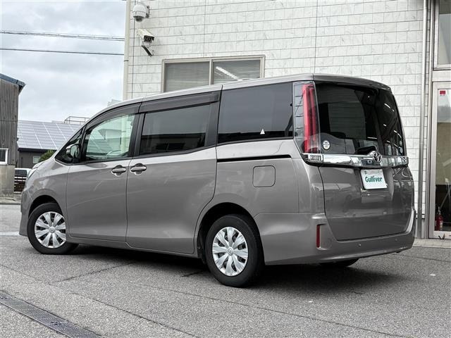 Toyota NOAH 2019 8010088-13