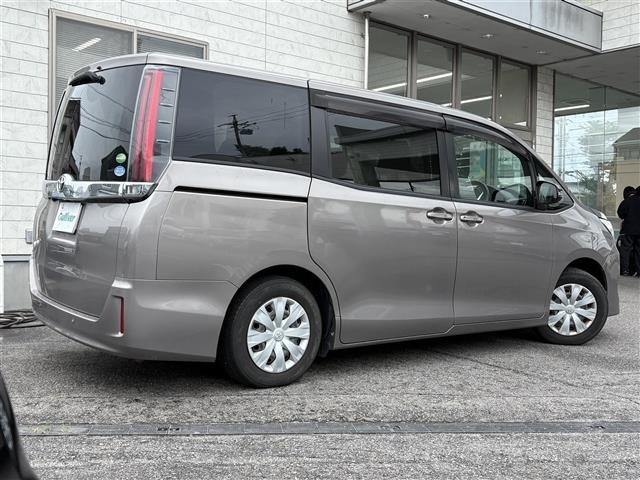 Toyota NOAH 2019 8010088-8