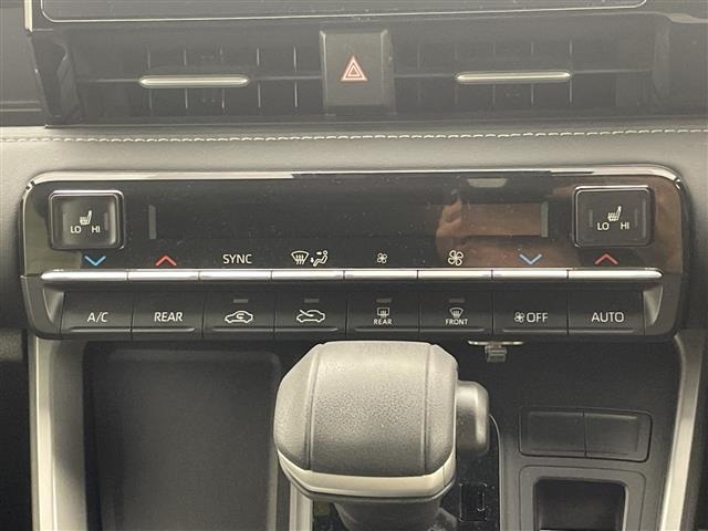Toyota NOAH 2023 8010110-11