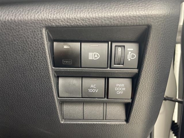 Toyota NOAH 2023 8010110-5