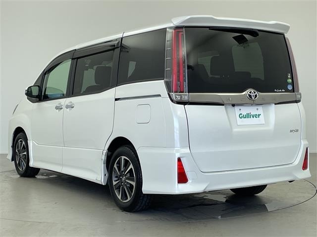 Toyota NOAH 2018 8010146-14