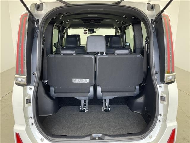 Toyota NOAH 2018 8010146-21