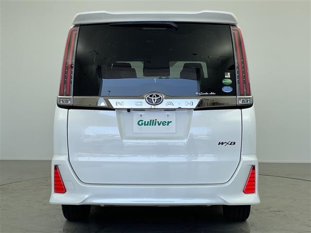 Toyota NOAH 2018 8010146-4