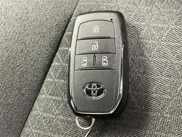 Toyota NOAH 2025 8010186-12