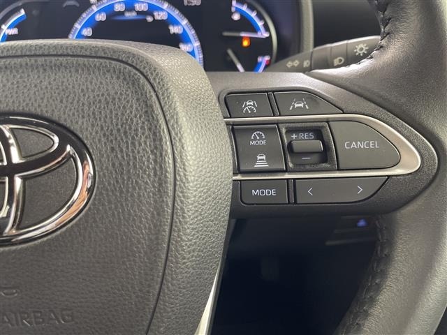 Toyota NOAH 2022 8010188-10