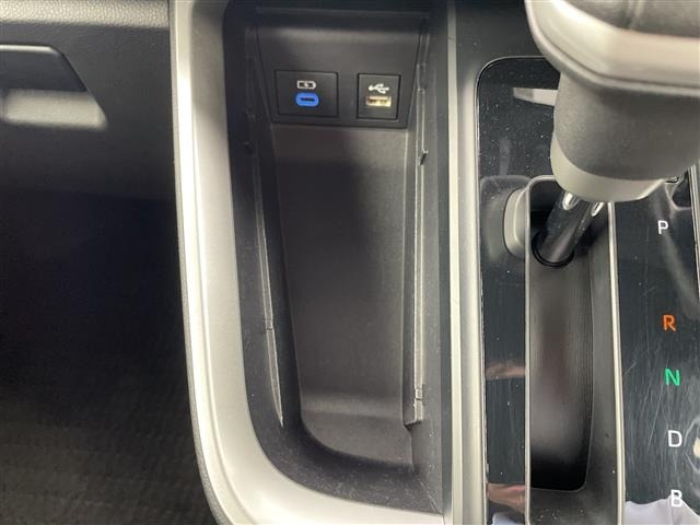 Toyota NOAH 2022 8010188-21