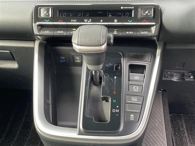 Toyota NOAH 2024 8010215-12