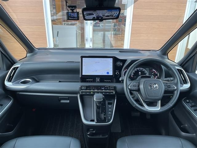Toyota NOAH 2024 8010215-14